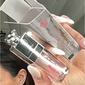 La Predire Prestige Awakening Glow Lip Oil - Frosty Clear